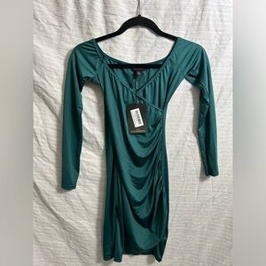 Pretty Little Thing Shape Back Ruched Bardot Bodycon Dress Emerald Green Size 4